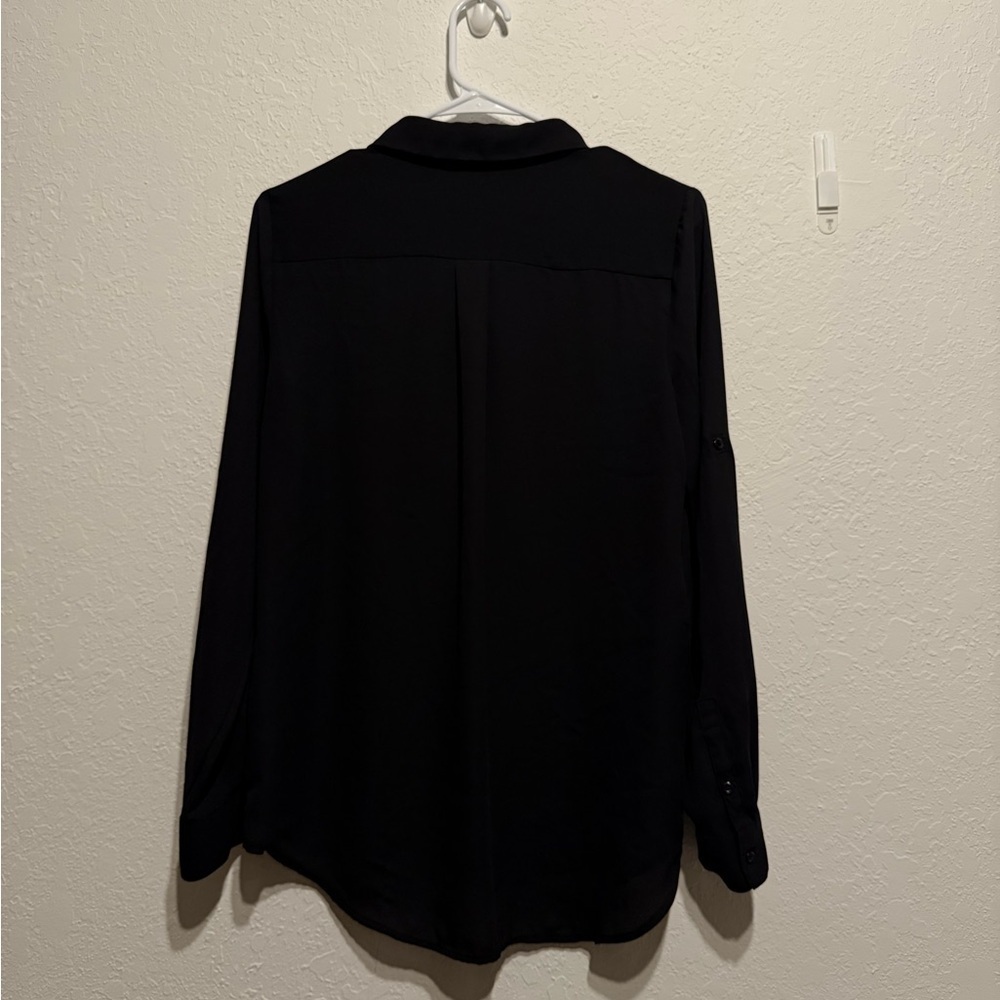 Apt. 9 Essentials Black Button Down Blouse Size M Long Sleeve Roll Tab Shirt Top - Picture 6 of 10